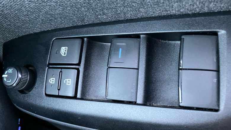 Toyota Yaris 1.5 Hybrid Design 5dr CVT Hybrid Hatchback